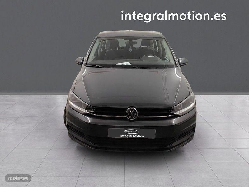 Usado VW Touran Trendline 113 CV (83 kW) 2020 Varios colores Monovolumen
