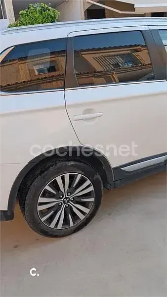 Usado Mitsubishi Outlander Motion 150 CV (110 kW) 2019 Blanco SUV