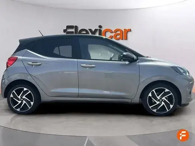 Usado Hyundai i10 Style 84 CV (61 kW) 2021 Marrón Utilitario