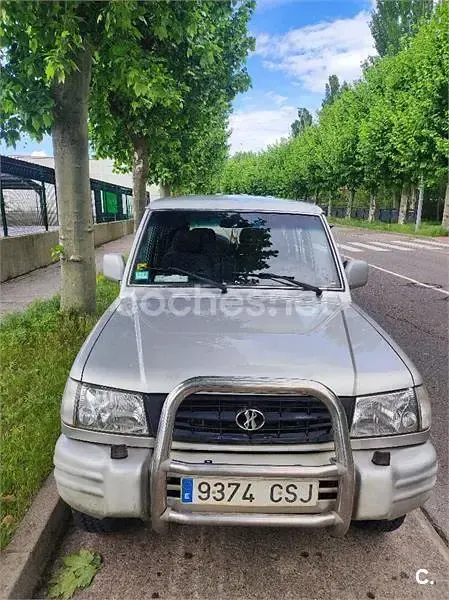 Usado Galloper Exceed 105 CV (77 kW) 1998 Gris / plata SUV