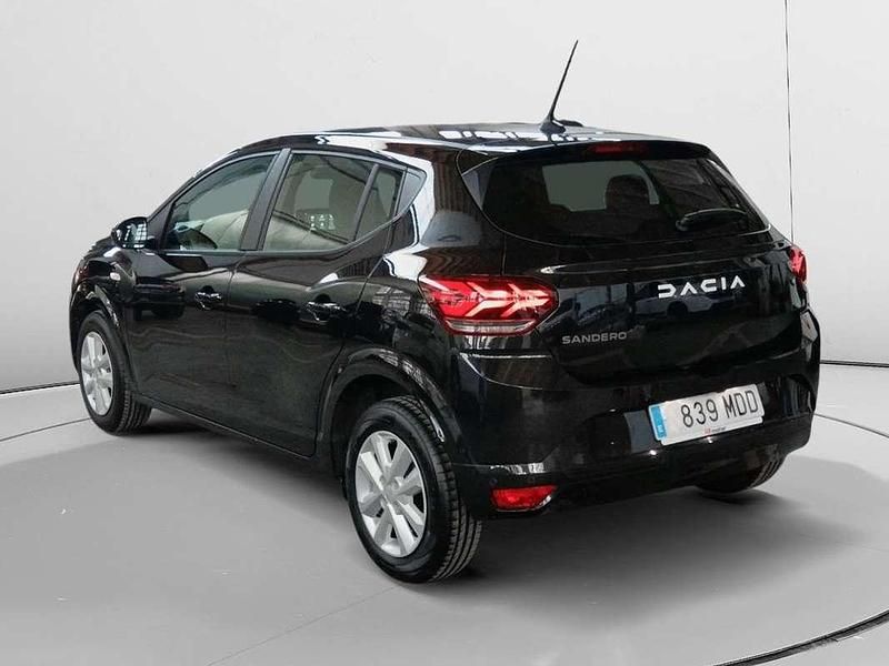 Usado Dacia Sandero Expression 91 CV (66 kW) 2023 Gris Utilitario
