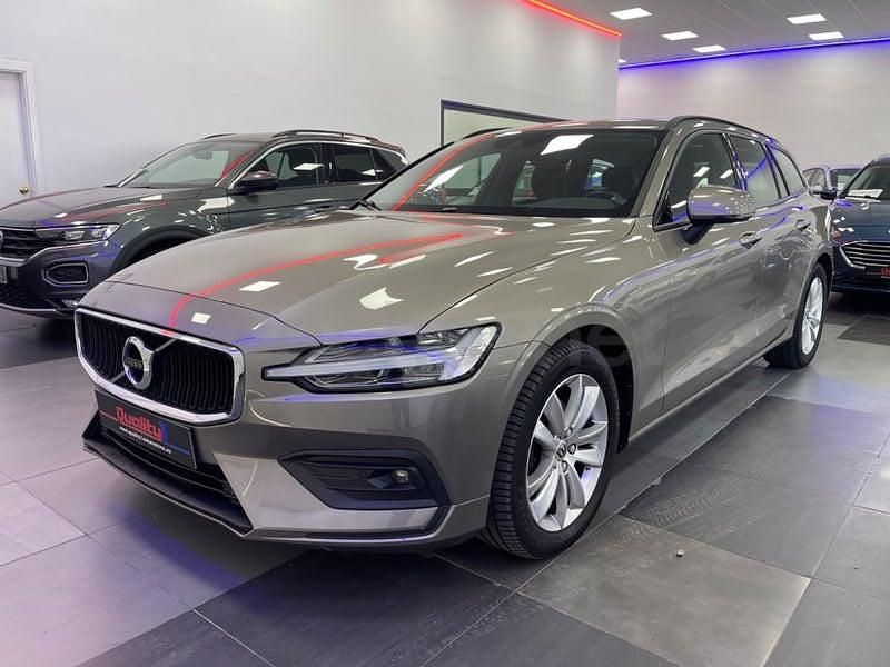 Usado Volvo V60 Momentum 150 CV (110 kW) 2019 Beige Familiar