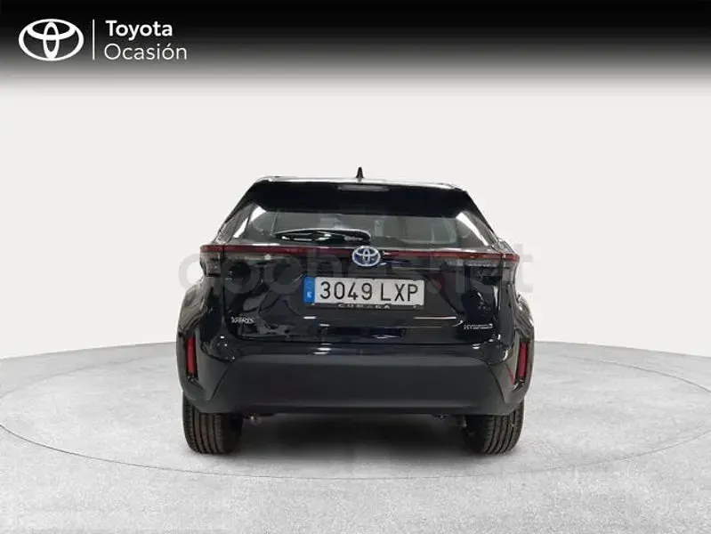 Usado Toyota Yaris Cross Active 116 CV (85 kW) 2022 Negro SUV