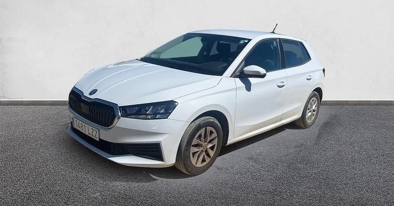 Usado Skoda Fabia 95 CV (69 kW) 2022 Utilitario