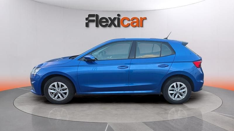 Usado Skoda Fabia Active 95 CV (69 kW) 2022 Azul Berlina