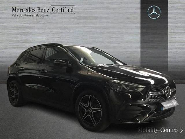 Usado Mercedes GLA220 AMG line 190 CV (139 kW) 2024 Negro noche SUV