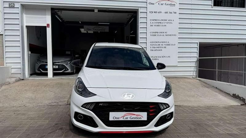 Usado Hyundai i10 N Line 84 CV (61 kW) 2023 Blanco Utilitario