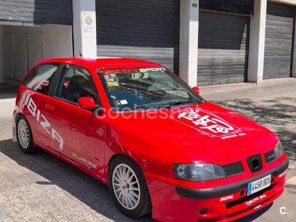 Usado Seat Ibiza CUPRA 156 CV (114 kW) 2001 Rojo Utilitario