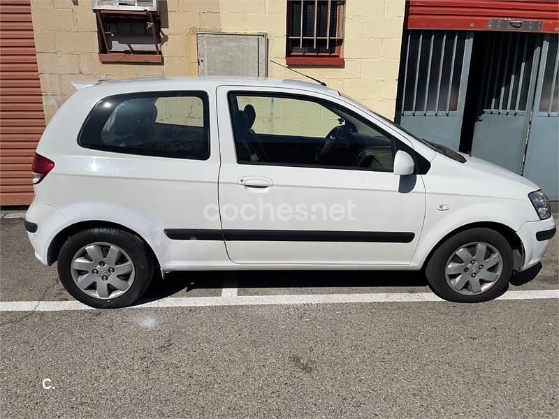 Usado Hyundai Getz 82 CV (60 kW) 2004 Blanco Utilitario