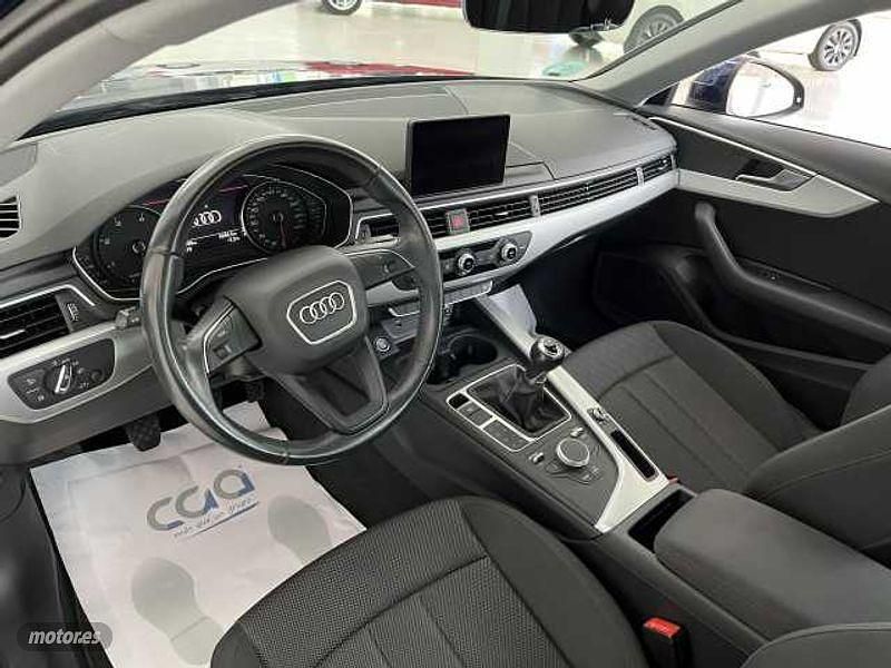 Usado Audi A4 Advanced 150 CV (110 kW) 2018 Azul Familiar