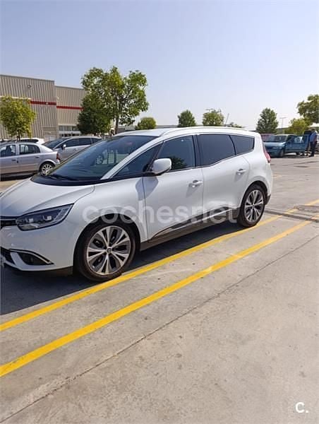 Usado Renault Scénic Zen 110 CV (80 kW) 2018 Blanco Monovolumen