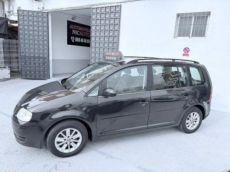 Usado VW Touran Advance 140 CV (102 kW) 2005 Negro Monovolumen