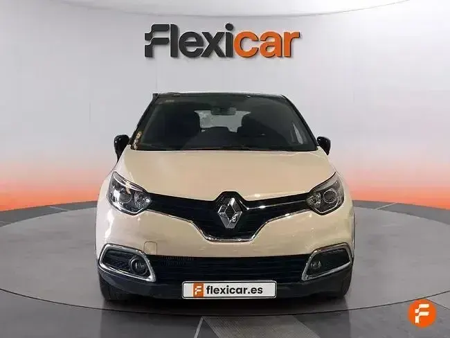 Usado Renault Captur Intens 120 CV (88 kW) 2016 Beige SUV