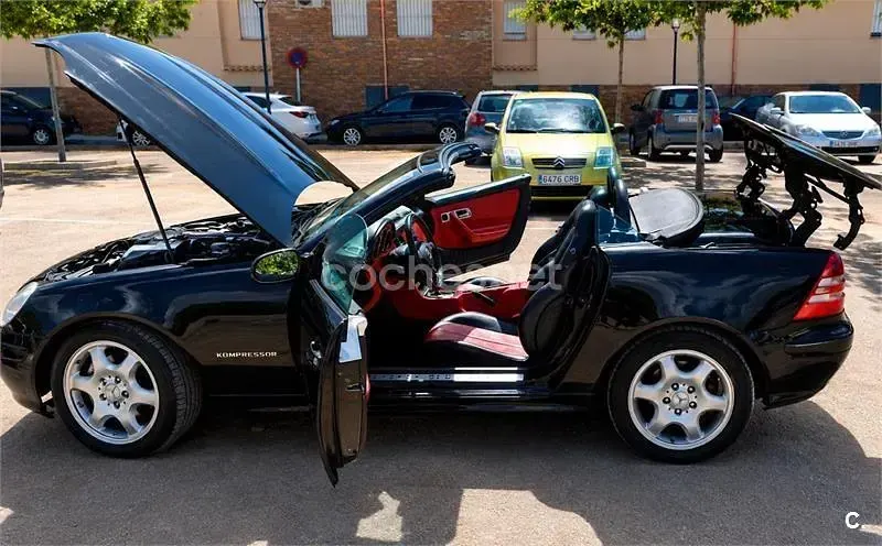 Usado Mercedes SLK230 197 CV (144 kW) 2002 Negro Descapotable
