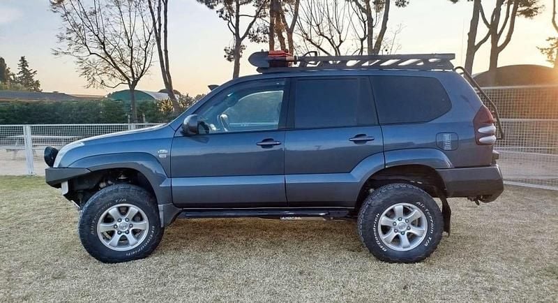 Usado Toyota Land Cruiser 163 CV (119 kW) 2003 Gris / plata SUV