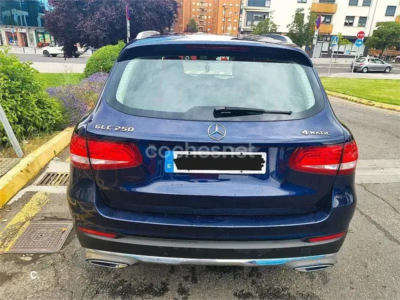 Usado Mercedes GLC250 204 CV (150 kW) 2016 Azul SUV