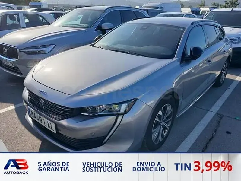Usado Peugeot 508 SW Allure 130 CV (95 kW) 2022 Gris / plata Familiar