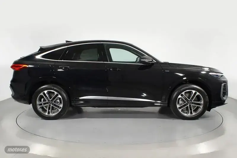 Usado Audi Q5 Sportback S-Line 299 CV (219 kW) 2026 Negro SUV