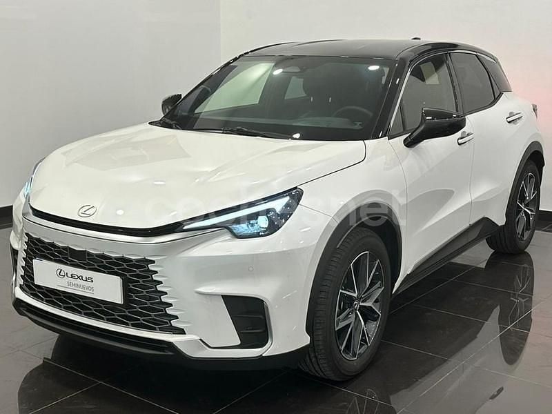 Usado Lexus LBX 136 CV (100 kW) 2024 Blanco SUV