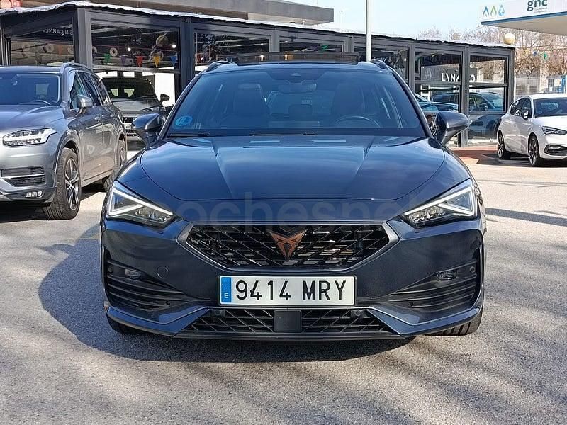 Usado Cupra Leon 150 CV (110 kW) 2024 Gris / plata Familiar