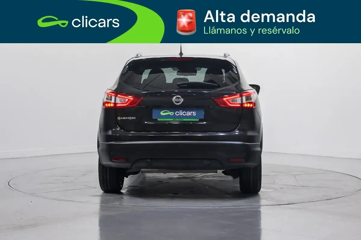 Begagnad Nissan Qashqai N-Connecta 115 HK (84 kW) 2016 Svart SUV