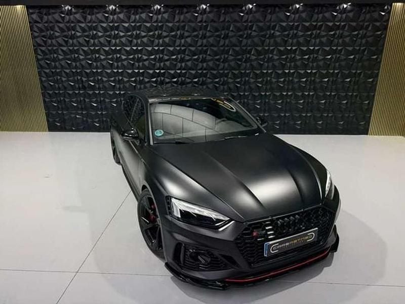Usado Audi RS5 Sportback 450 CV (330 kW) 2021 Negro Berlina
