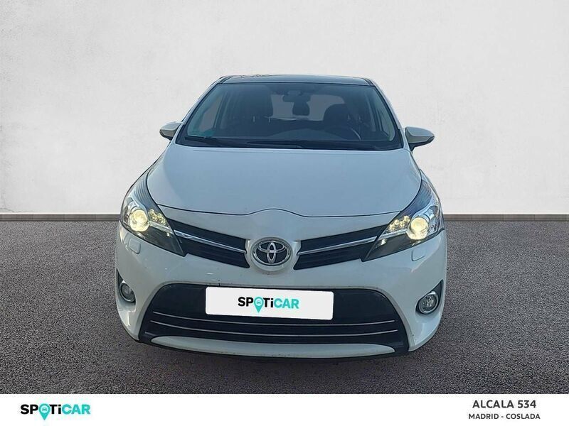 Usado Toyota Verso Advance 147 CV (108 kW) 2016 Blanco Monovolumen