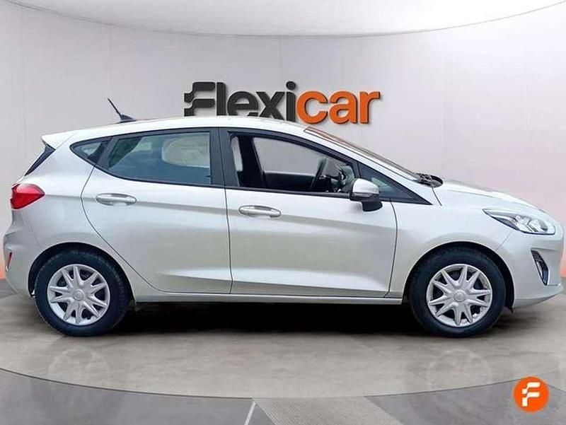 Usado Ford Fiesta Active 95 CV (69 kW) 2020 Gris Utilitario