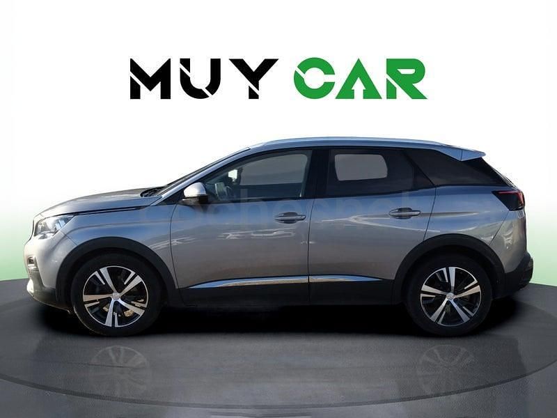 Usado Peugeot 3008 Allure 130 CV (95 kW) 2020 Gris / plata SUV