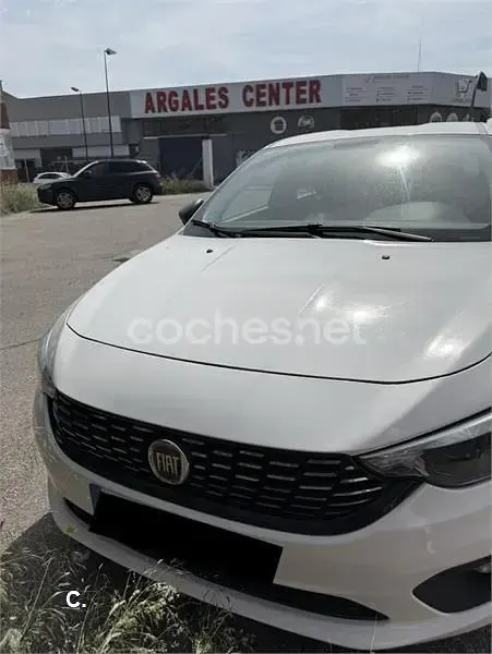 Usado Fiat Tipo Lounge 120 CV (88 kW) 2019 Blanco Familiar