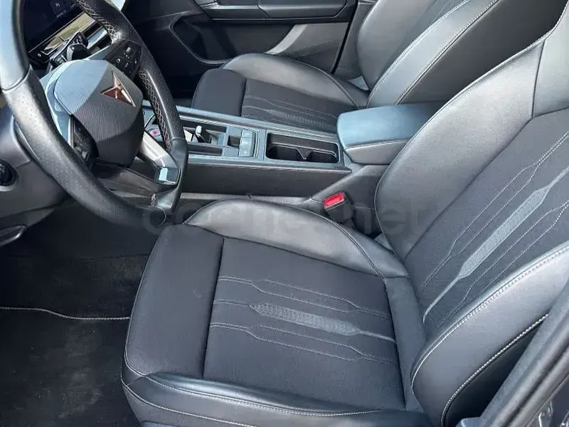 Usado Cupra Leon 150 CV (110 kW) 2022 Gris / plata Familiar