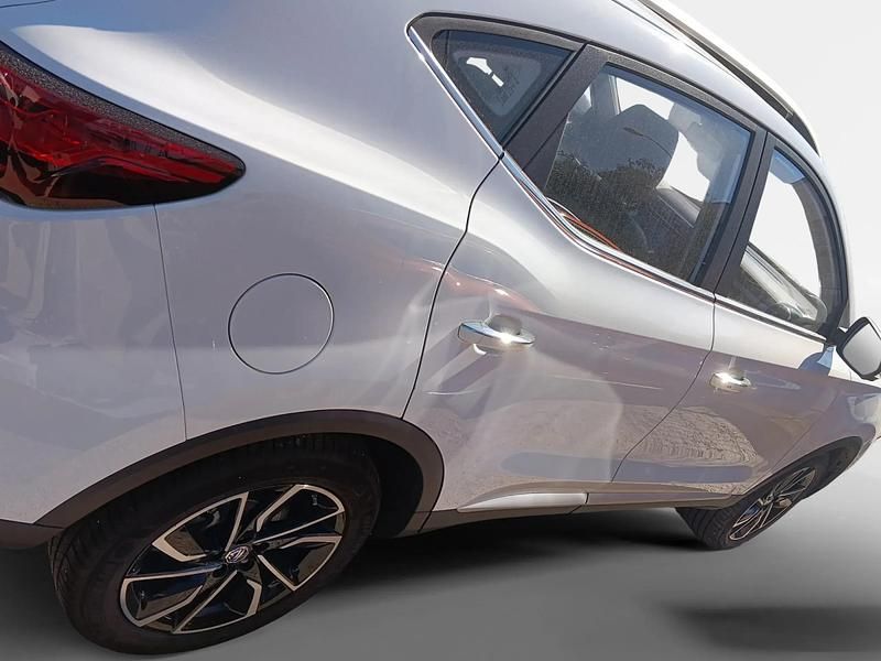 Usado MG ZS Luxury 110 CV (80 kW) 2023 Blanco SUV