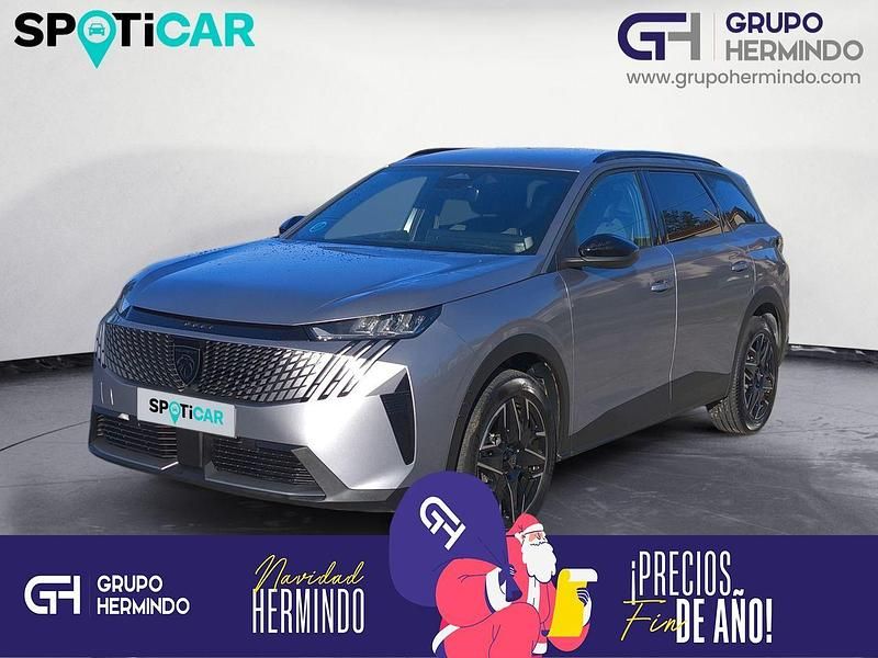 Usado Peugeot 5008 Allure 145 CV (106 kW) 2025 Gris / plata SUV