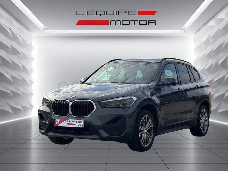 Usado BMW X1 Comfort Edition 136 CV (100 kW) 2021 Gris / plata SUV