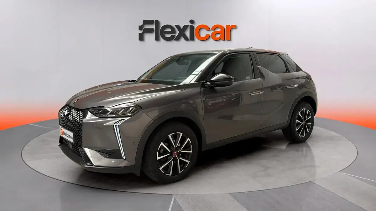 Usado DS Automobiles DS3 Crossback Performance 130 CV (95 kW) 2023 Gris SUV
