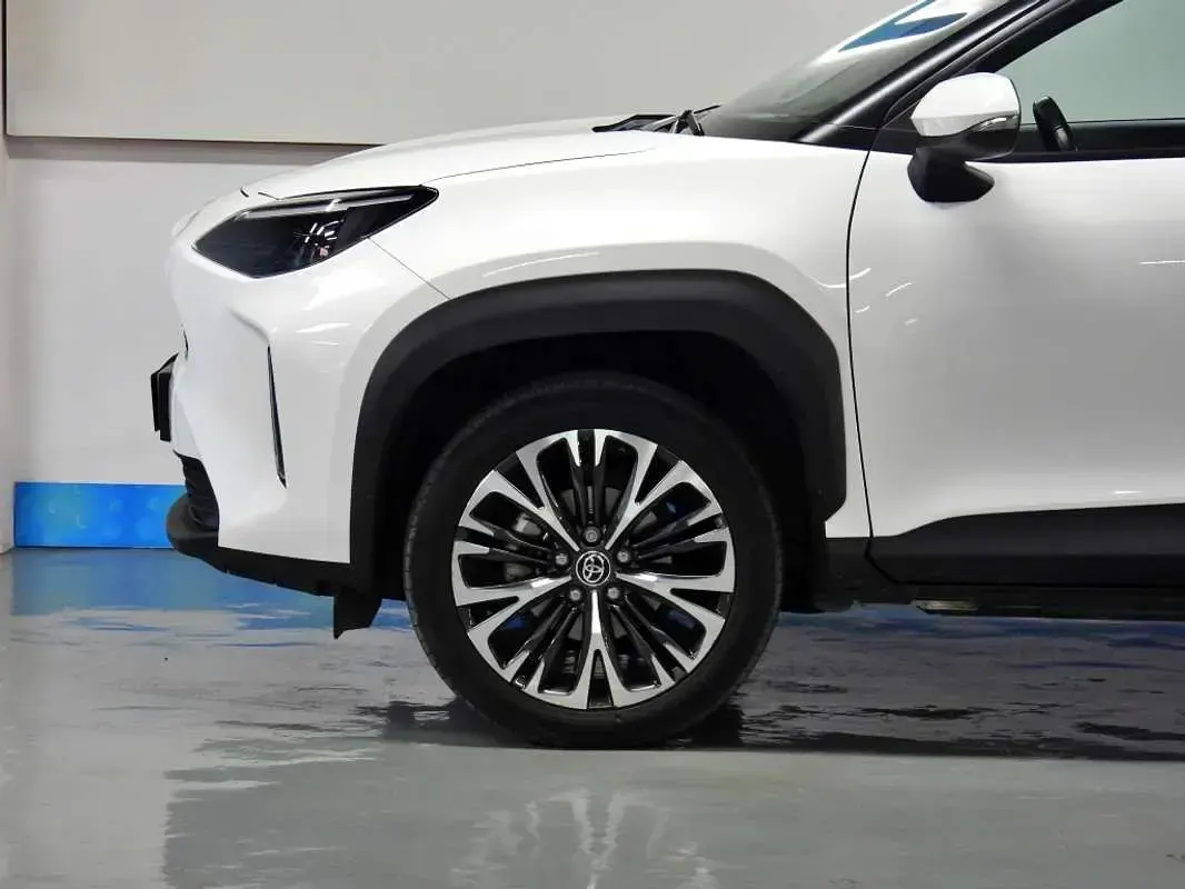 Usado Toyota Yaris Cross Style 116 CV (85 kW) 2022 Blanco SUV
