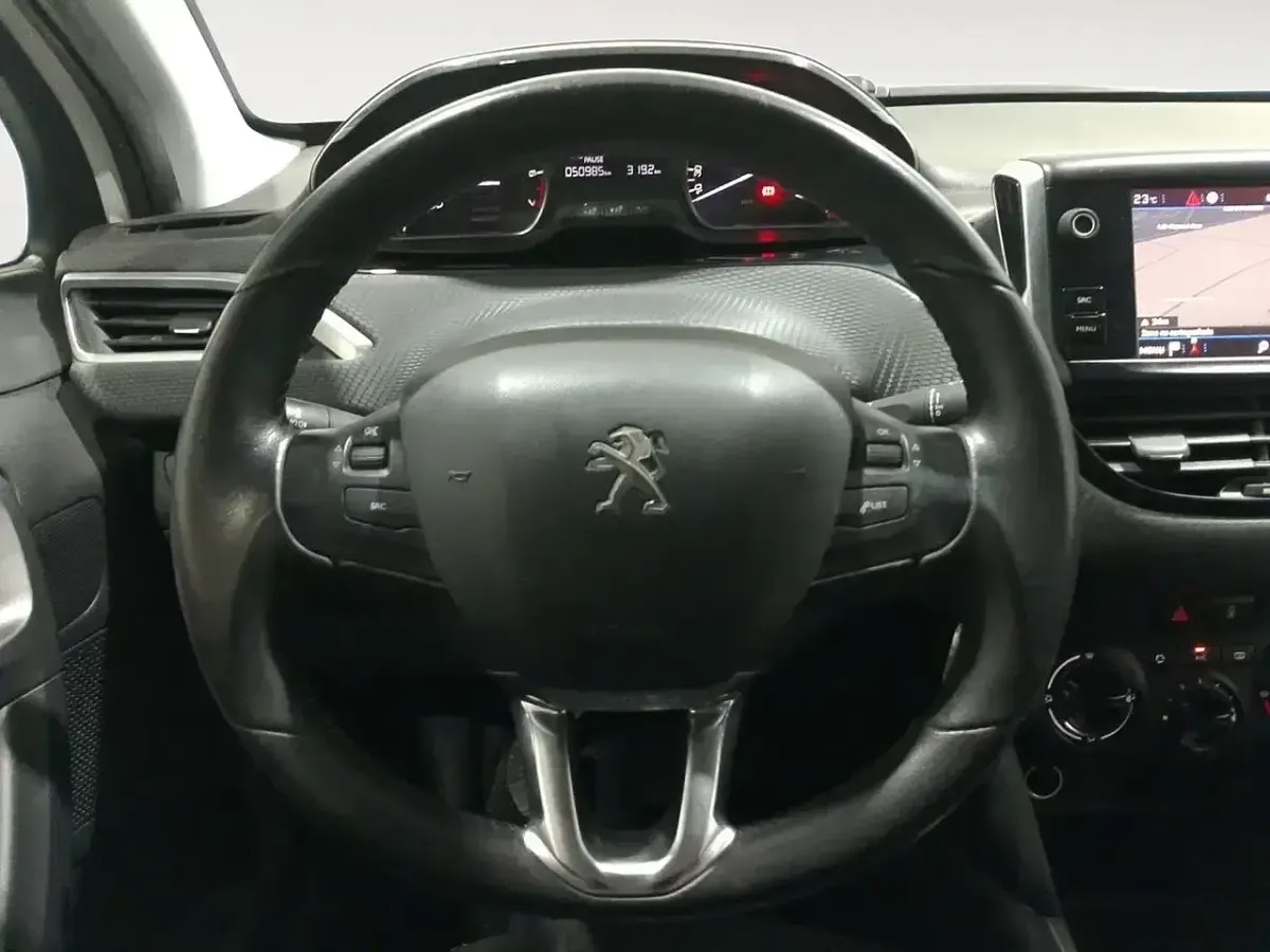 Usado Peugeot 2008 Style 110 CV (80 kW) 2017 Blanco SUV