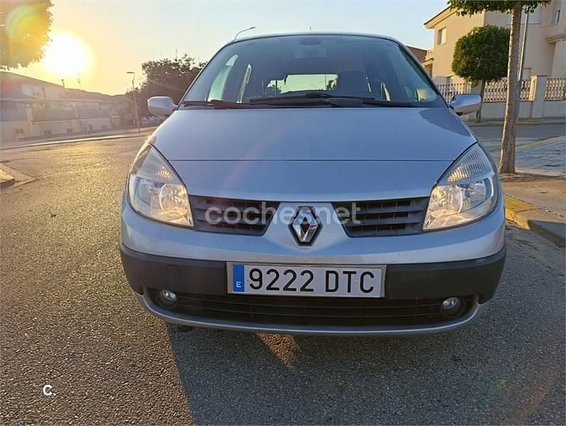 Gris / plata Usado 2005 Renault Scénic II Dynamique Monovolumen | 3200 € (Precio justo) - Imagen 1/4
