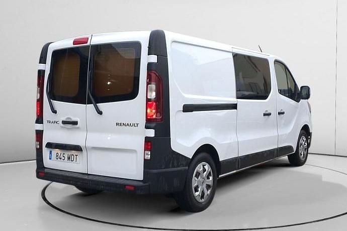 Usado Renault Trafic 110 CV (80 kW) 2023 Monovolumen