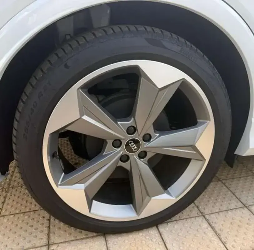 Usado Audi Q4 e-tron S-Line 210 kW (286 CV) 2026 Blanco SUV