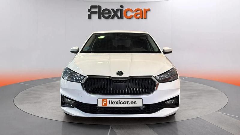 Usado Skoda Fabia Selection 95 CV (69 kW) 2024 Blanco Utilitario