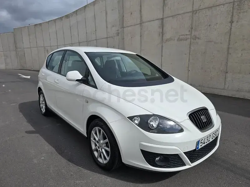Usado Seat Altea Ecomotive 105 CV (77 kW) 2010 Blanco Monovolumen