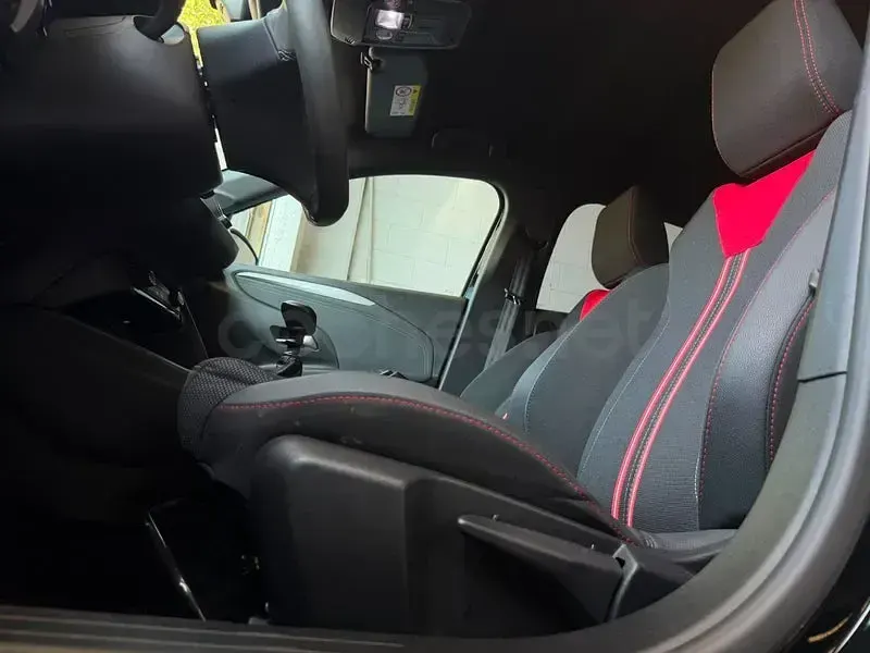 Usado Opel Corsa 100 CV (73 kW) 2023 Negro Utilitario