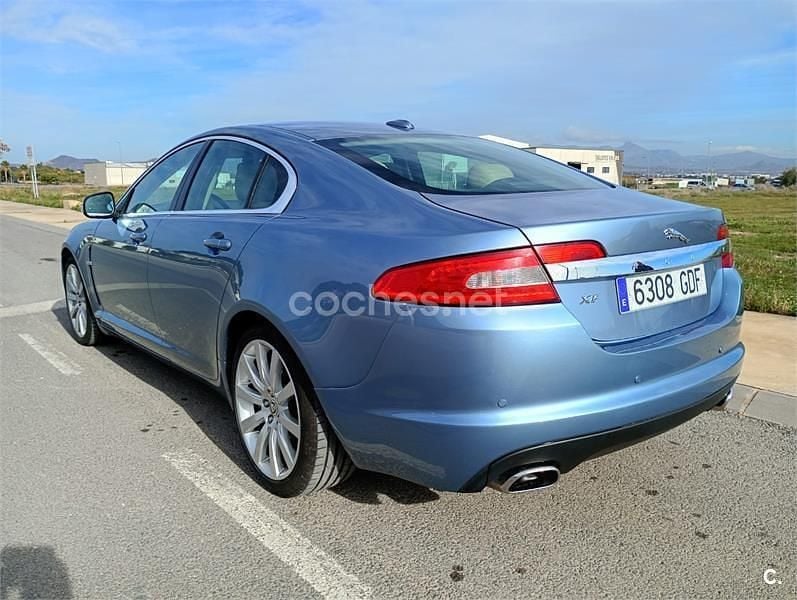 Usado Jaguar XF Premium Luxury 207 CV (152 kW) 2008 Gris / plata Berlina