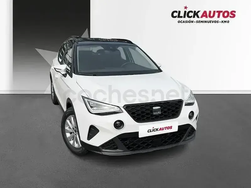 Usado Seat Arona Style 95 CV (69 kW) 2025 Blanco SUV