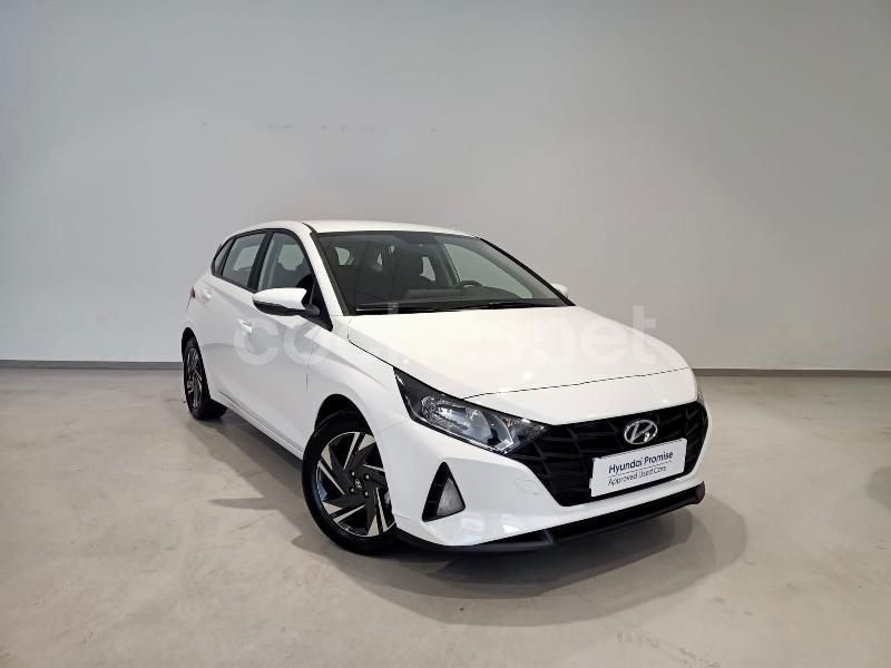 Blanco Usado 2023 Hyundai i20 Berlina | 16.690 € (Precio justo) - Imagen 1/4