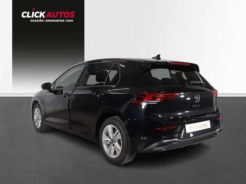 Usado VW Golf VIII Life 110 CV (80 kW) 2023 Negro Utilitario