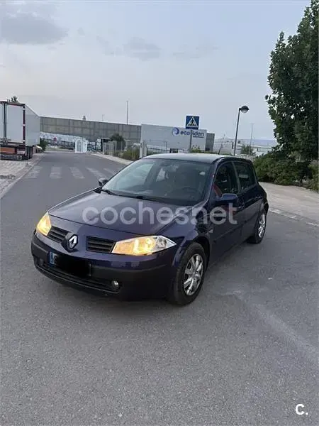 Usado Renault Mégane II Privilege 80 CV (58 kW) 2003 Azul Berlina
