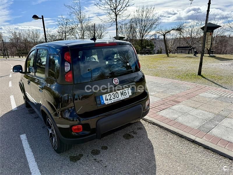 Usado Fiat Panda Sport 70 CV (51 kW) 2022 Negro Utilitario
