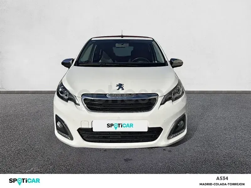 Usado Peugeot 108 Collection 72 CV (52 kW) 2018 Blanco Berlina
